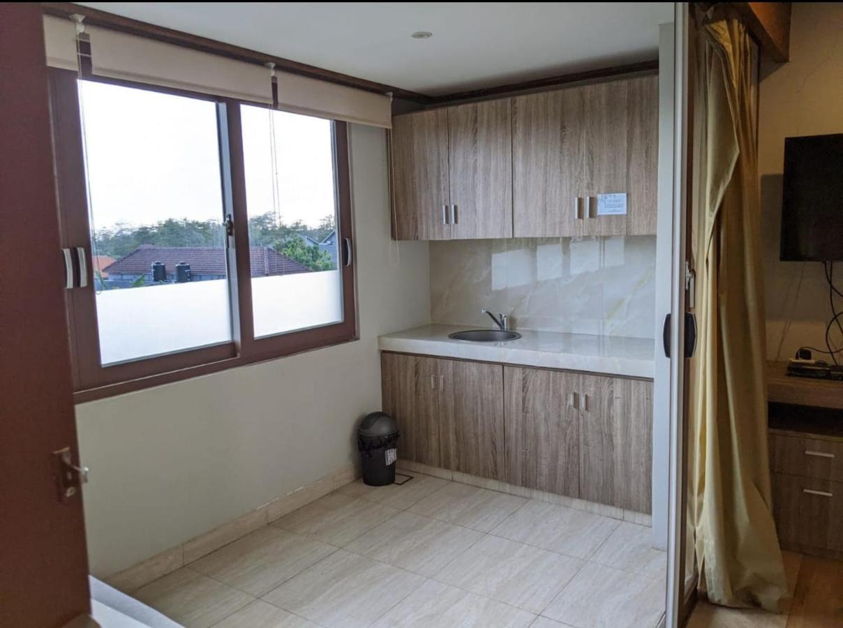 普瑞萨比那住宿加早餐旅馆 金巴兰 外观 照片